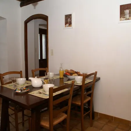 Semesterbostad Retreat In Villeneuve-dʼAllier