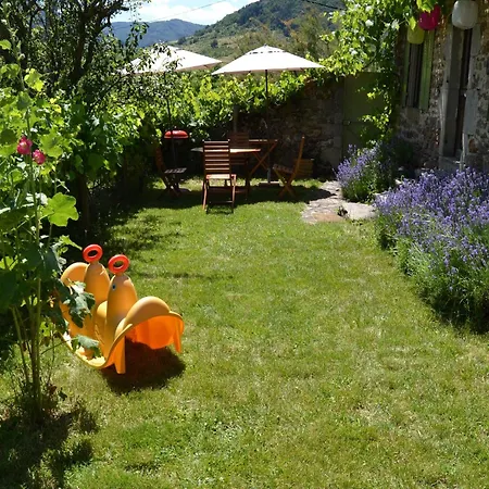 Retreat In Villeneuve-dʼAllier